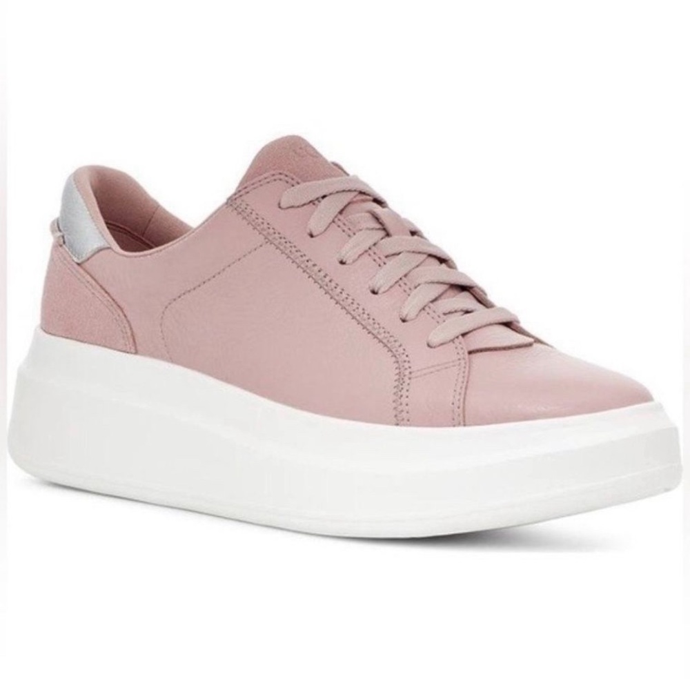 UGG Sneakers